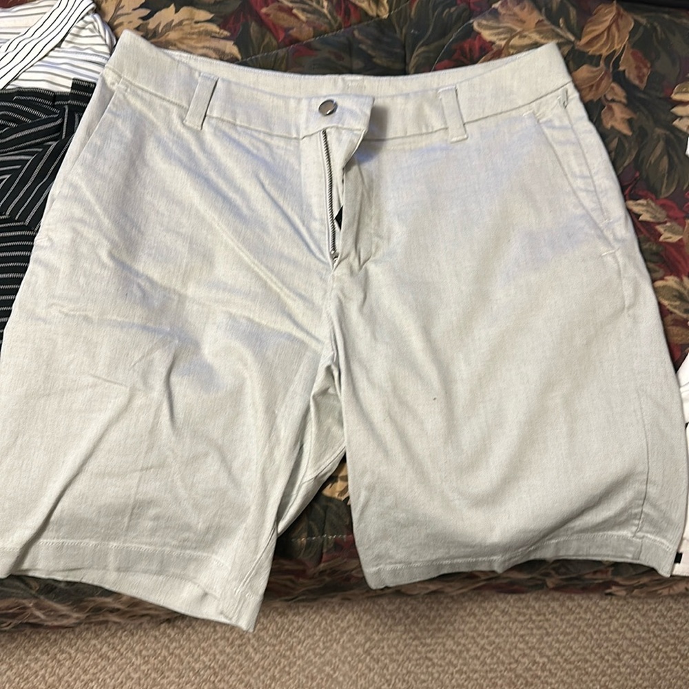 Lululemon Commission Short (Oxford)